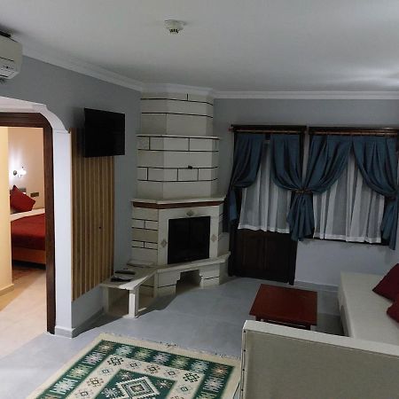 Nerissa Hotel Чирали Екстер'єр фото