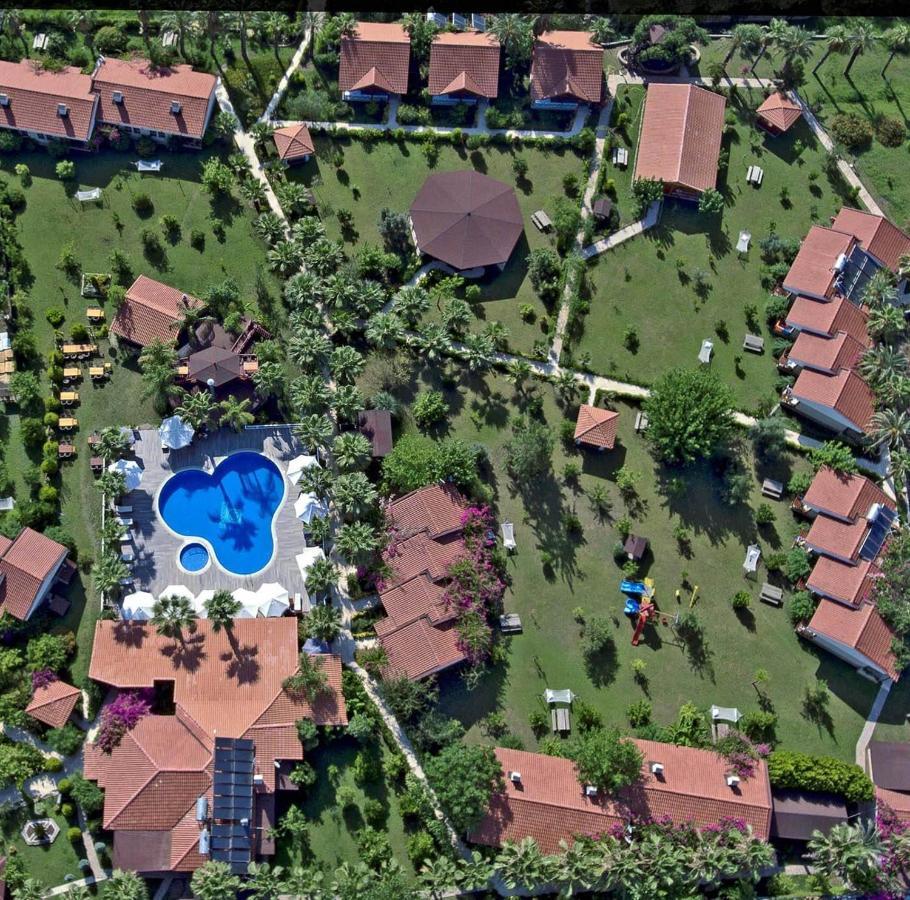 Nerissa Hotel Чирали Екстер'єр фото