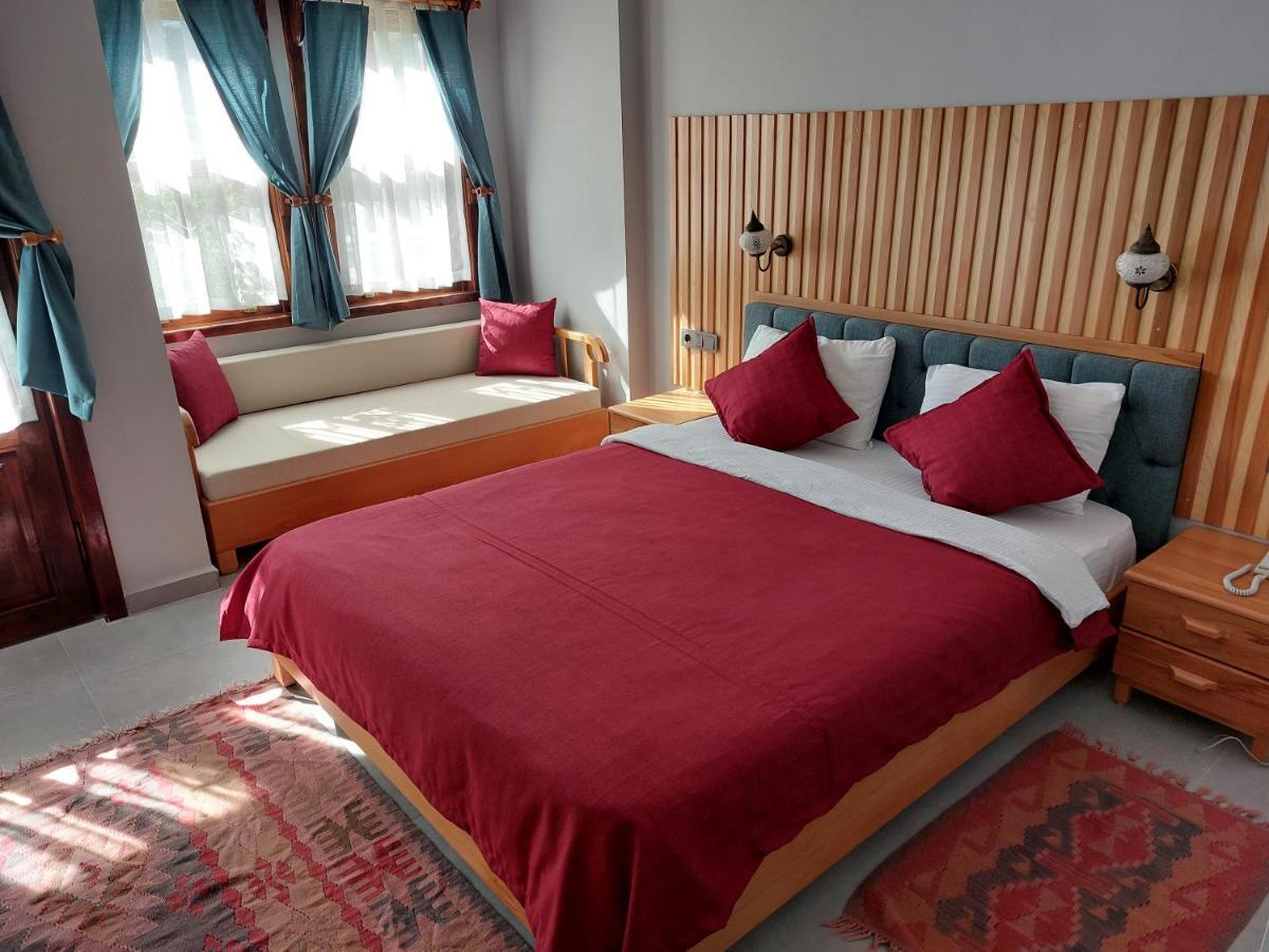 Nerissa Hotel Чирали Екстер'єр фото