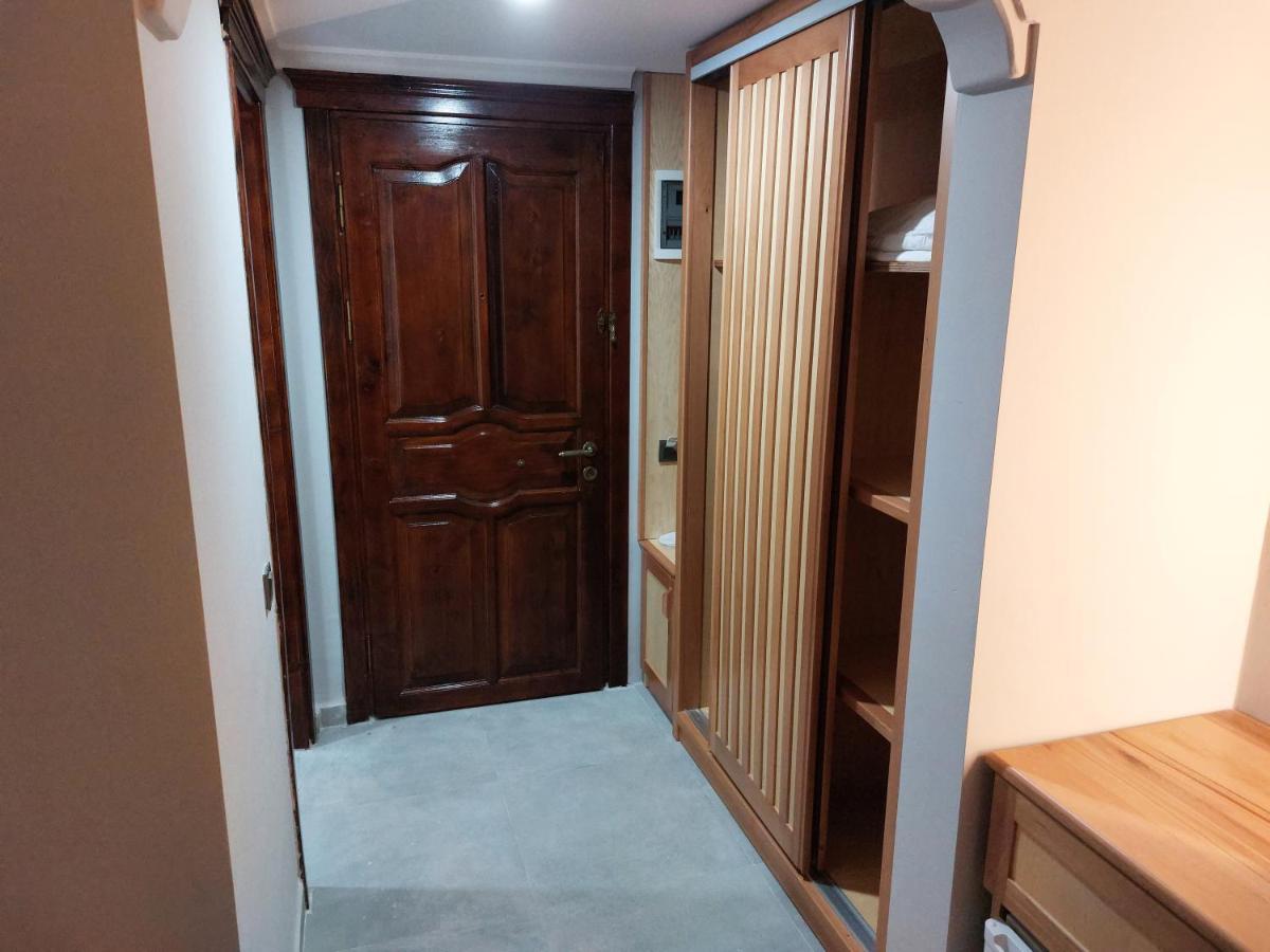 Nerissa Hotel Чирали Екстер'єр фото