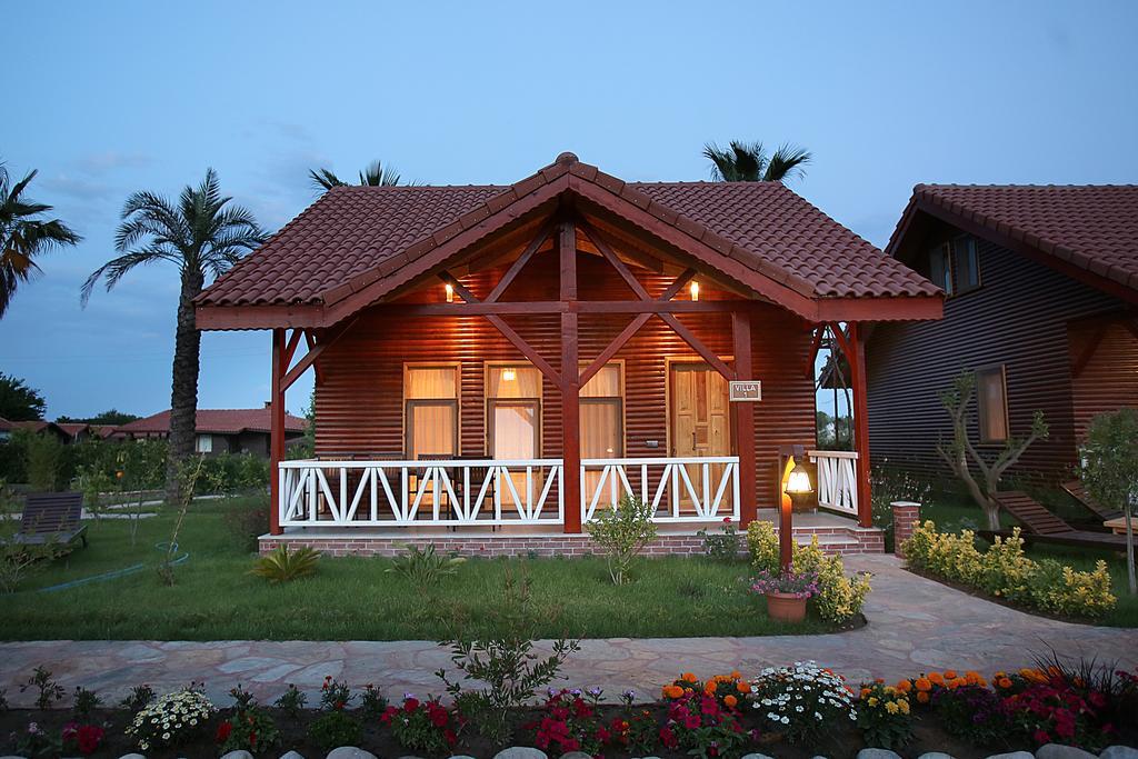 Nerissa Hotel Чирали Екстер'єр фото
