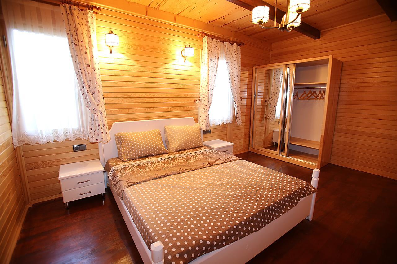 Nerissa Hotel Чирали Екстер'єр фото