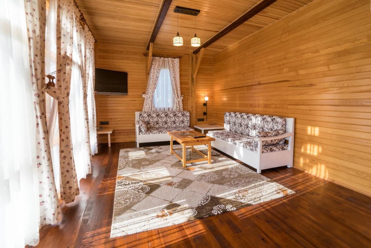 Nerissa Hotel Чирали Екстер'єр фото
